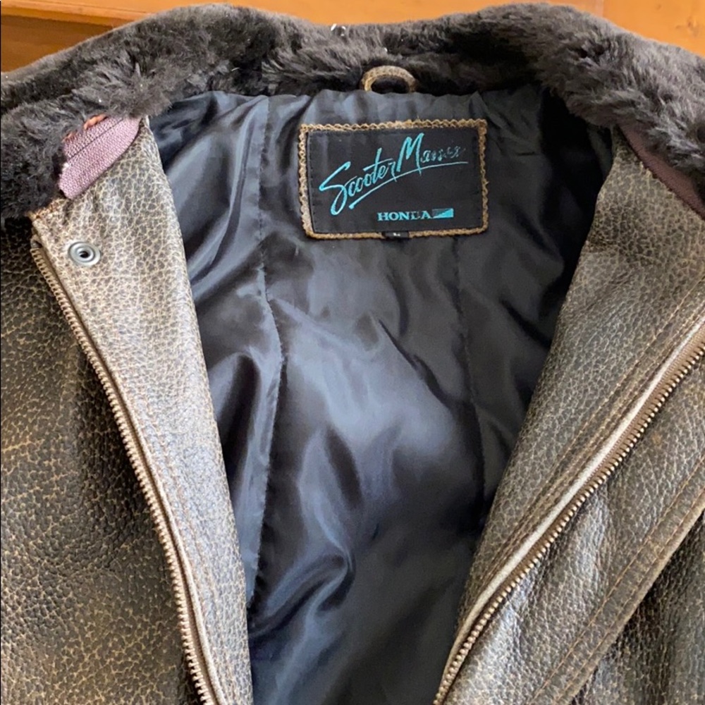Bomber jacket - Picture 2 of 2
